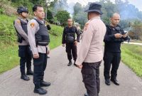 Kapolresta Maluku Tengah bersama anggotanya - Foto: Res Malteng 