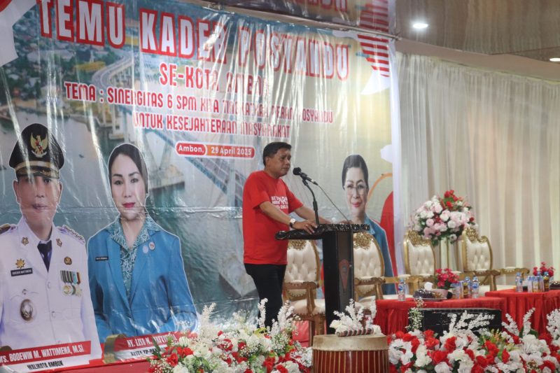 Walikota Ambon Bodewin Wattimena memberikan sambutan pada acara Temu Kader Posyandu se-Kota Ambon (Foto:SS)