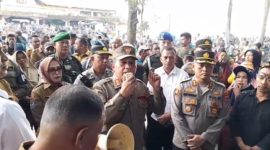 Walikota Ambon Bodewin Wattimena Pimpin langsung Penertiban Pasar Mardika (Foto:WP)