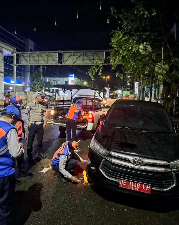 Kendaraan Mobil Dinas Plat Merah yang ikut terjaring dalam Operasi Burhan yang dilaksanakan oleh Dishub Kota Ambon (Foto:ist)