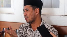 Raja Hitu Lama, Salhana Pelu, memberikan keterangan pers kepada Media di sela-sela Perayaan Idul Adha 2025, Pandopo Hitu Lama 7 Juni 2025, (Foto: Sakamena/WP)