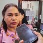 Sarce Matatula/Sapulette, Ketua DWP Kota Ambon, memberikan keterangan Pers tentang Pelatihan Pembuatan Ikan Asap