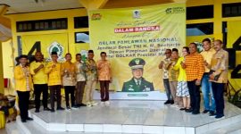 DPD Partai Golkar Provinsi Maluku Melakukan Foto bersama dalam rangka Acara Syukuran Gelar Pahlawan kepada Jenderal besar Soeharto 