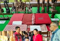 Tokoh Adat Masela, MBD, Bpk.S. Tiwery, SH.,S.Pd yang juga merupakan Mantan Kepala Balai Pelestarian Kebudayaan Sebelumnya, bersama tokoh adat lainnya, mendampingi Pamong Budaya Ahli Muda sebagai Perwakilan BPK Wilayah XX, Eklevina Eirumkuy, SS.,MSi.