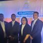 Reza Mony, Ketua HIPMI Maluku bersama pengurus daerah, foto bersama di sela-sela acara Pelantikan Pengurus Daerah HIPMI Maluku, Hotel Santika Premiere, Ambon, Rabu 12 November 2025