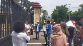 Aksi Demonstrasi oleh PMII-IMM didepan Polda Maluku, Tantui - Rabu 10/12/25 (foto:doc.sakamena)